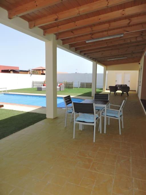 Villa Ventura - Piscina Climatizada & Aire Acondicionado Caleta De Fuste Dış mekan fotoğraf